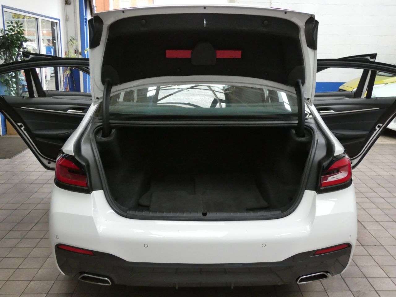 2022 BMW 5 SERIES 2022 BMW 5 SERIES