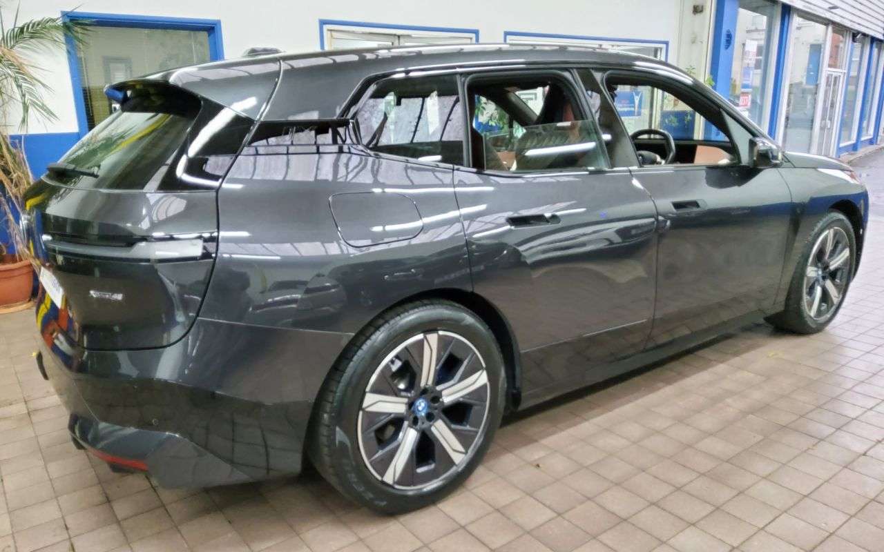 2022 BMW IX 2022 BMW IX