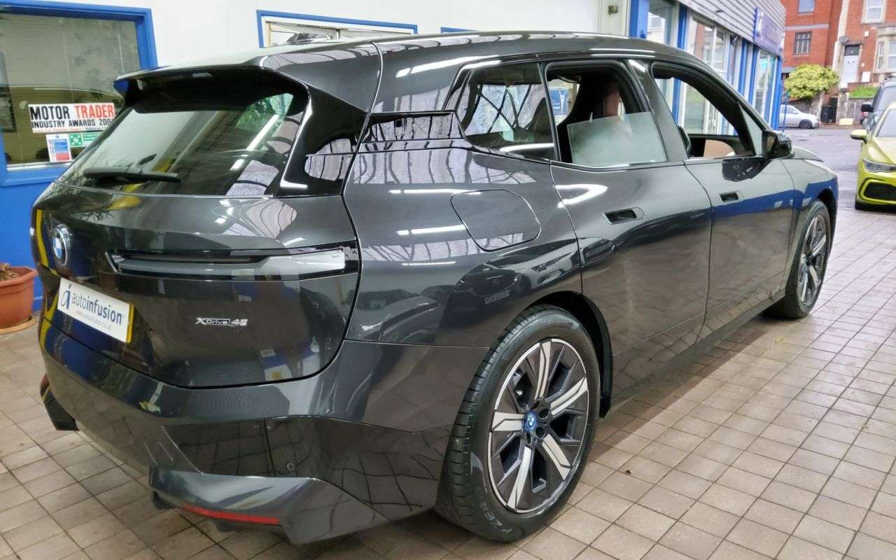 2022 BMW IX 2022 BMW IX