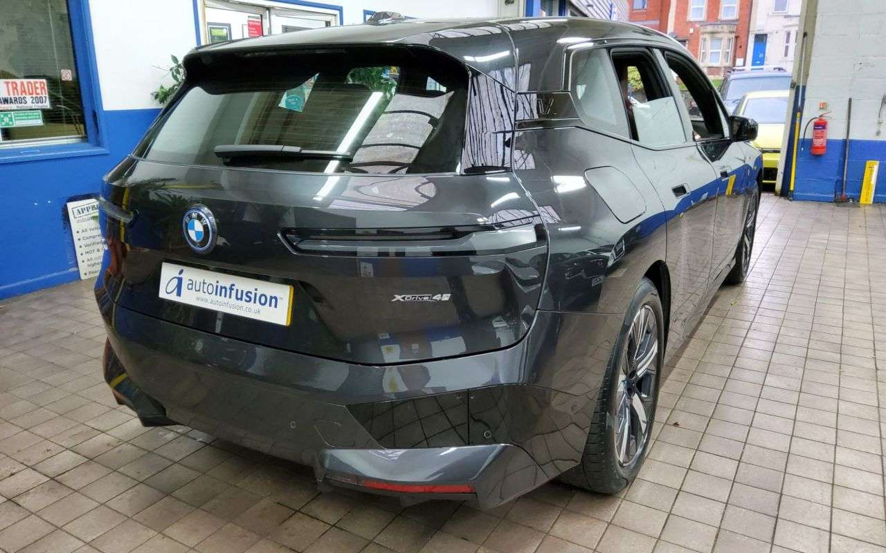 2022 BMW IX 2022 BMW IX