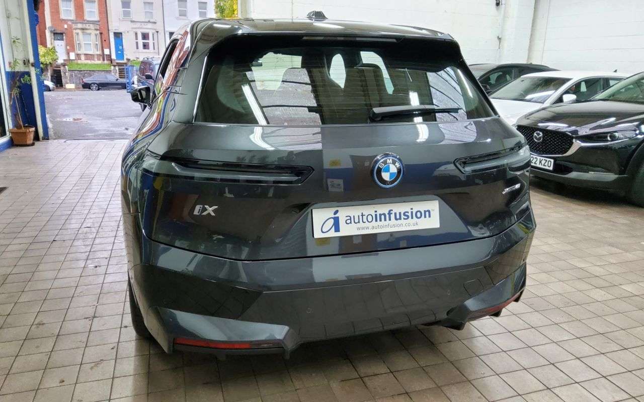 2022 BMW IX 2022 BMW IX