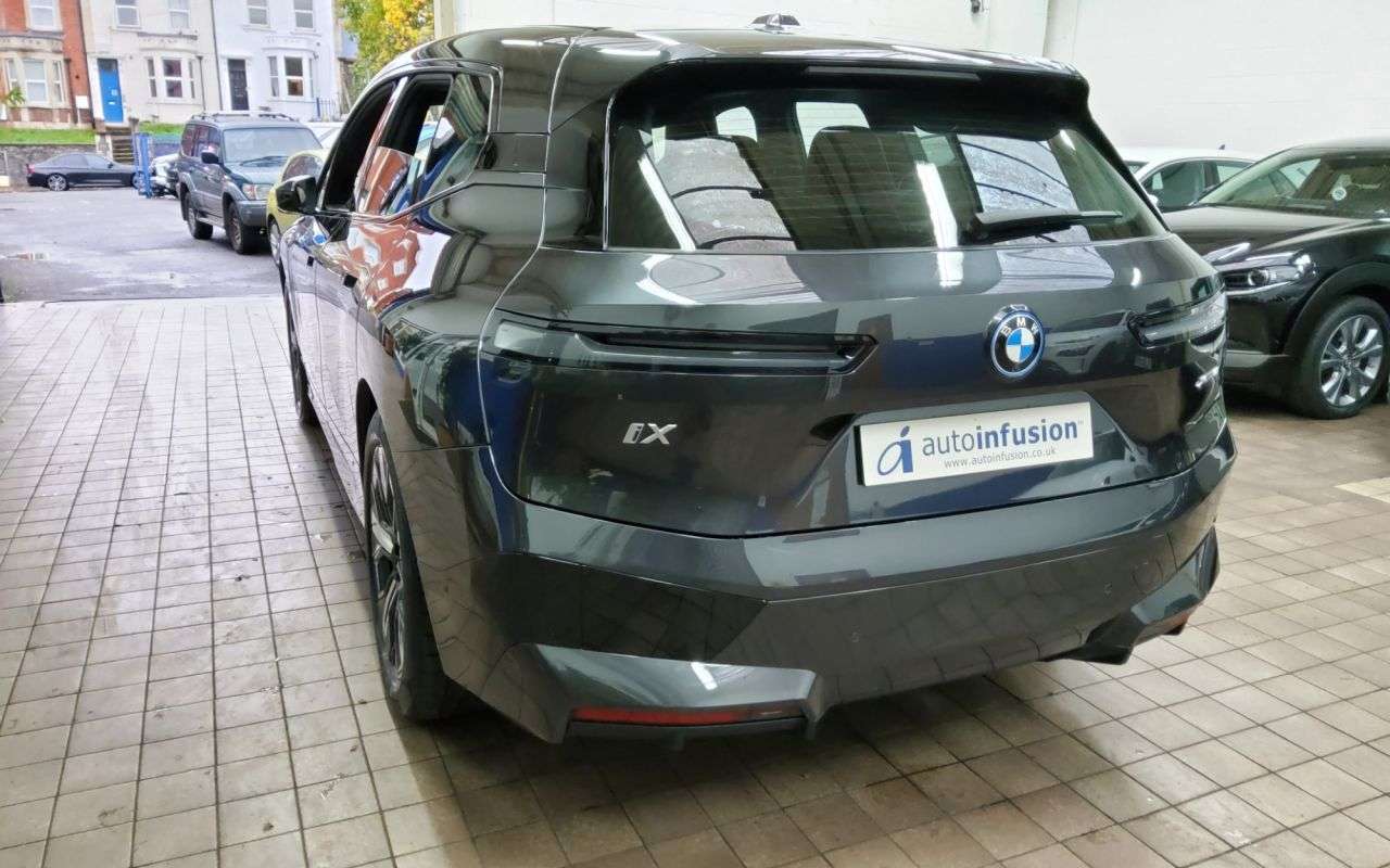 2022 BMW IX 2022 BMW IX