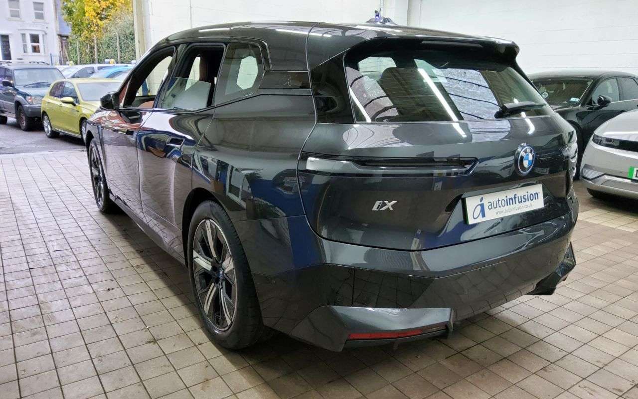 2022 BMW IX 2022 BMW IX