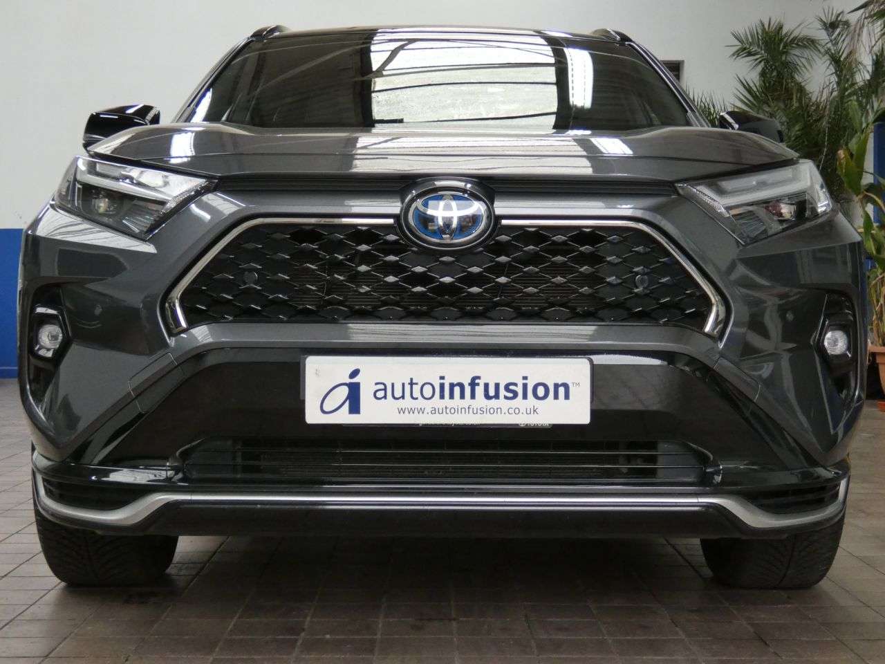 A 2022 TOYOTA RAV4 2.5 VVT 18.1kWh Dynamic SUV 5dr Petrol Plug-in Hybrid CVT 4WD Euro 6 (s/s) A 2022 TOYOTA RAV4 2.5 VVT 18.1kWh Dynamic SUV 5dr Petrol Plug-in Hybrid CVT 4WD Euro 6 (s/s)