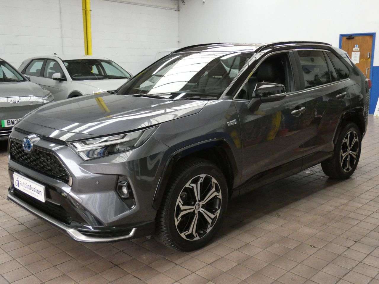 A 2022 TOYOTA RAV4 2.5 VVT 18.1kWh Dynamic SUV 5dr Petrol Plug-in Hybrid CVT 4WD Euro 6 (s/s) A 2022 TOYOTA RAV4 2.5 VVT 18.1kWh Dynamic SUV 5dr Petrol Plug-in Hybrid CVT 4WD Euro 6 (s/s)