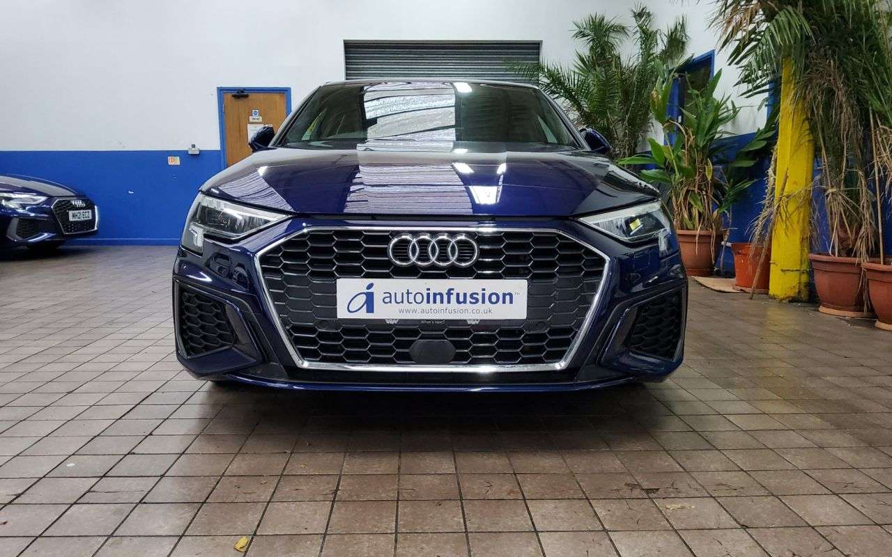 A 2022 AUDI A3 1.4 TFSIe 40 S line Sportback 5dr Petrol Plug-in Hybrid S Tronic Euro 6 (s/ A 2022 AUDI A3 1.4 TFSIe 40 S line Sportback 5dr Petrol Plug-in Hybrid S Tronic Euro 6 (s/
