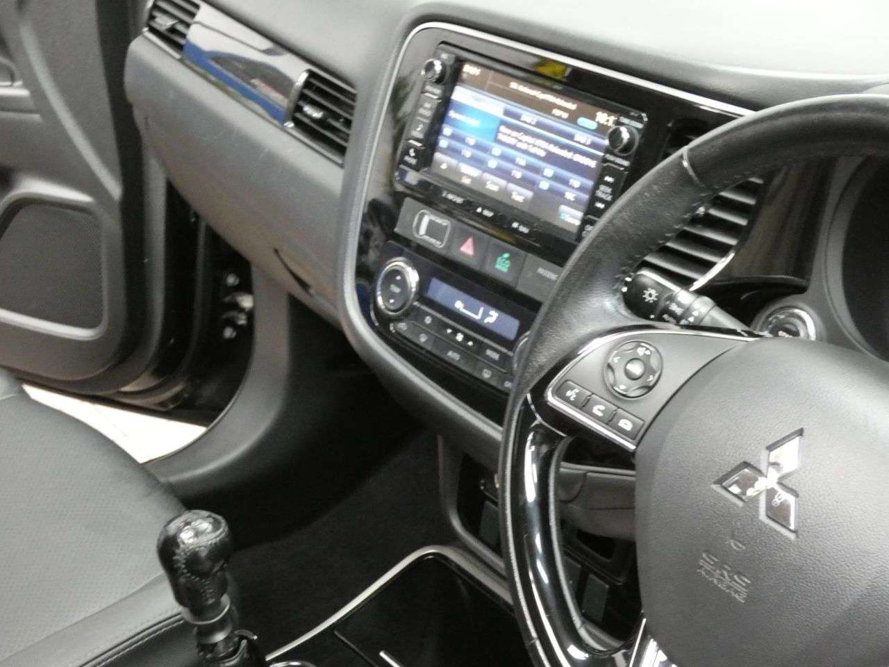 2018 MITSUBISHI OUTLANDER 2018 MITSUBISHI OUTLANDER