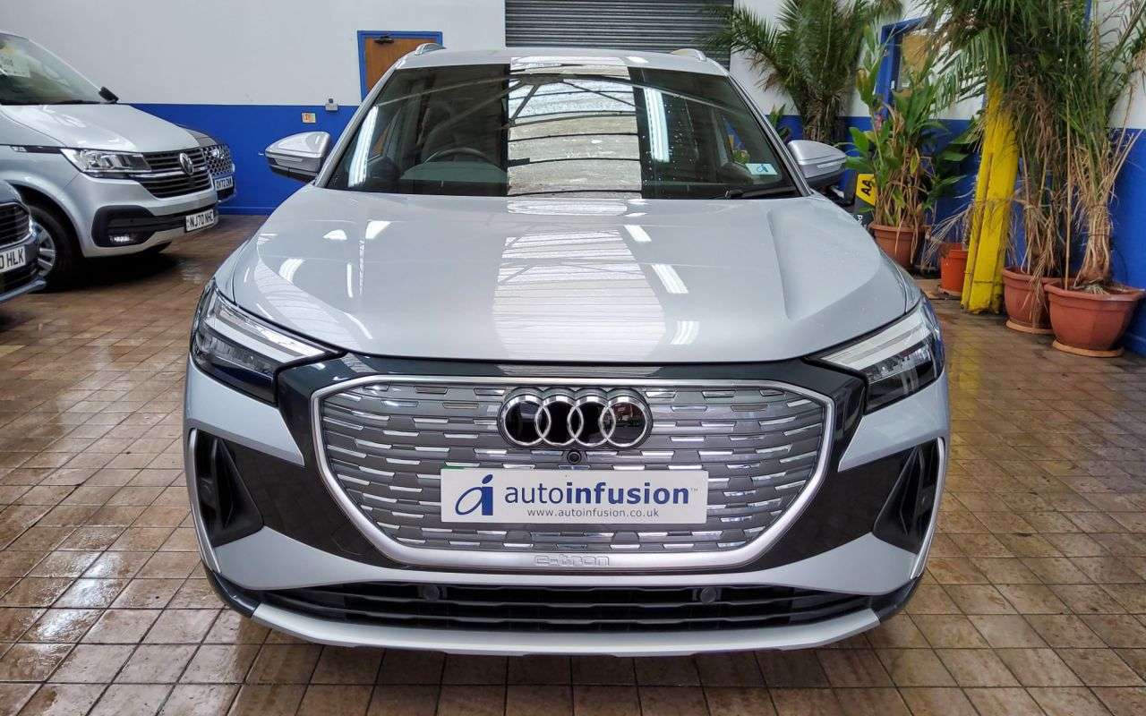 2024 AUDI Q4 E-TRON 2024 AUDI Q4 E-TRON