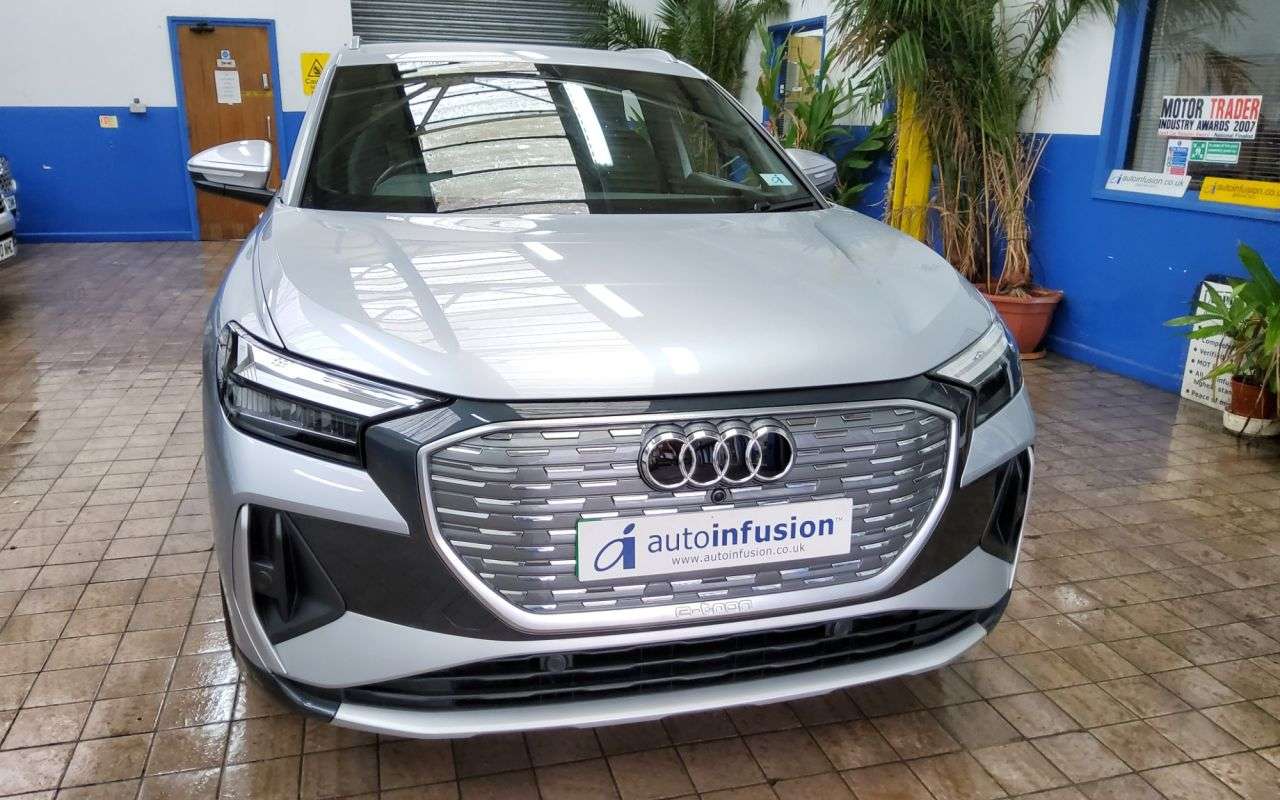 2024 AUDI Q4 E-TRON 2024 AUDI Q4 E-TRON