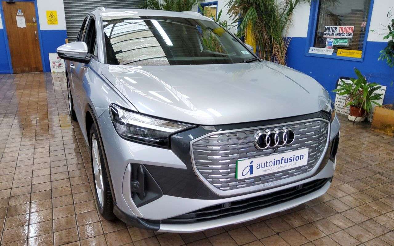 2024 AUDI Q4 E-TRON 2024 AUDI Q4 E-TRON