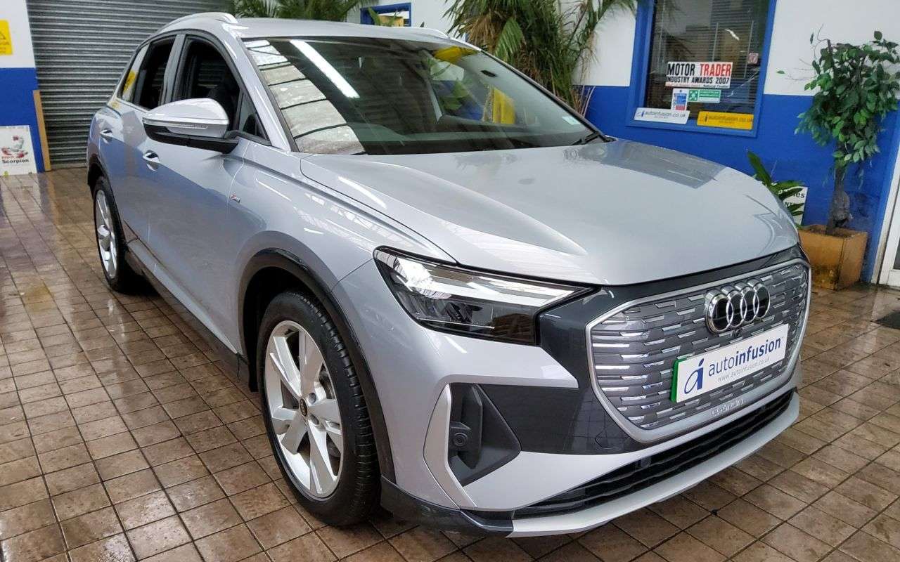 2024 AUDI Q4 E-TRON 2024 AUDI Q4 E-TRON