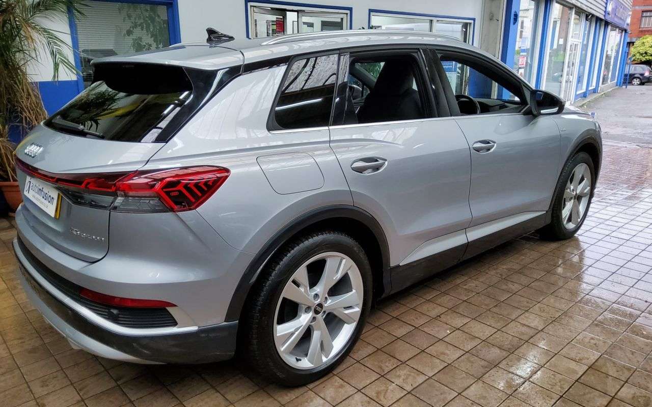 2024 AUDI Q4 E-TRON 2024 AUDI Q4 E-TRON