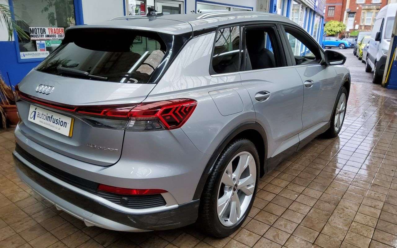 2024 AUDI Q4 E-TRON 2024 AUDI Q4 E-TRON