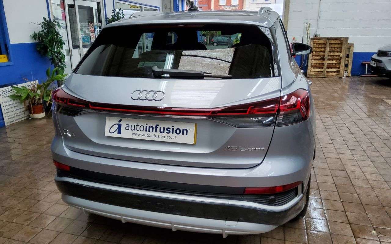 2024 AUDI Q4 E-TRON 2024 AUDI Q4 E-TRON