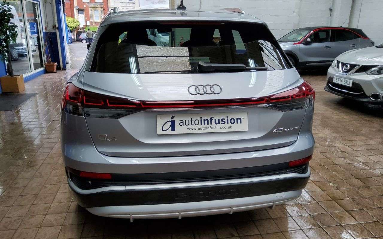 2024 AUDI Q4 E-TRON 2024 AUDI Q4 E-TRON