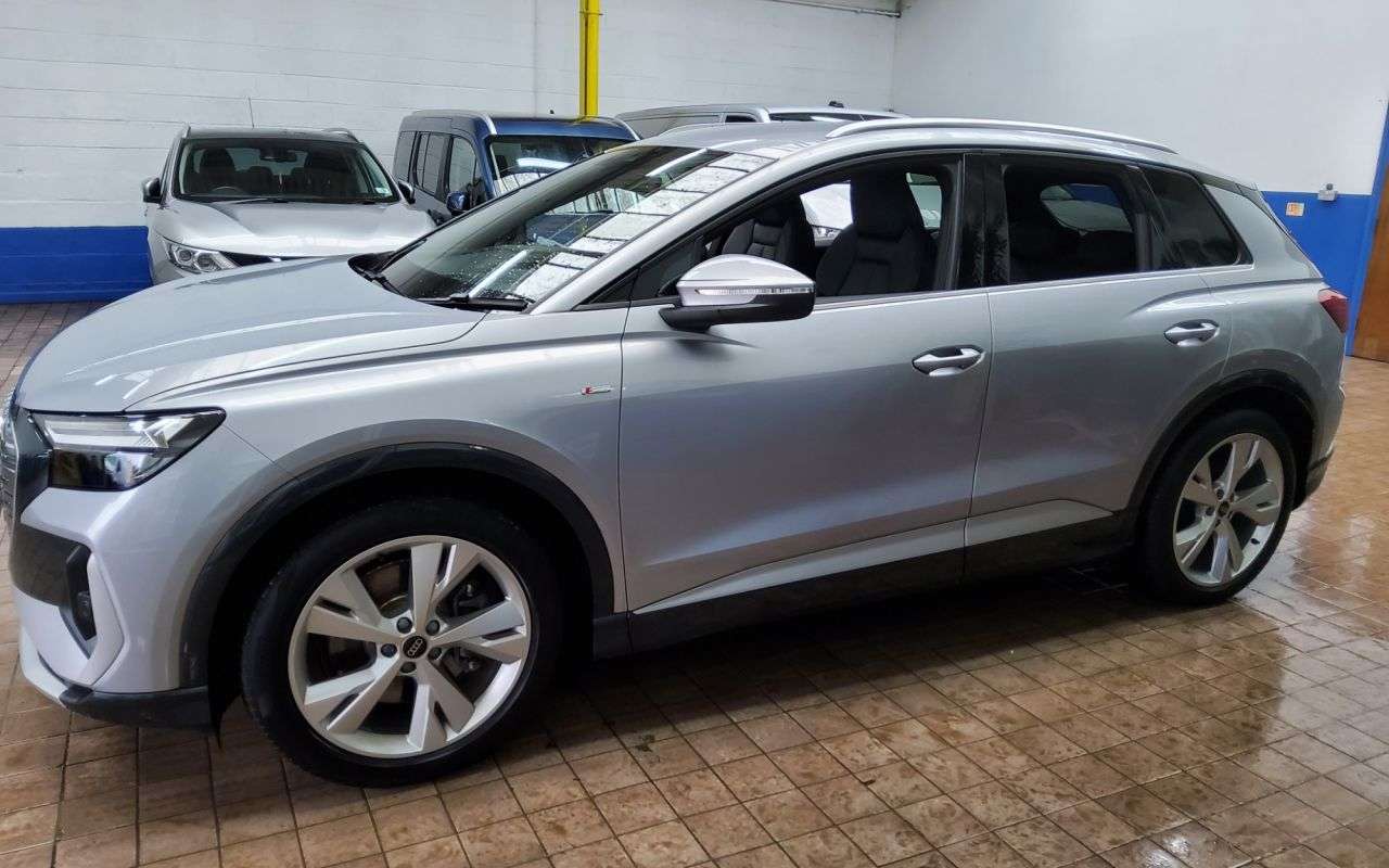 2024 AUDI Q4 E-TRON 2024 AUDI Q4 E-TRON