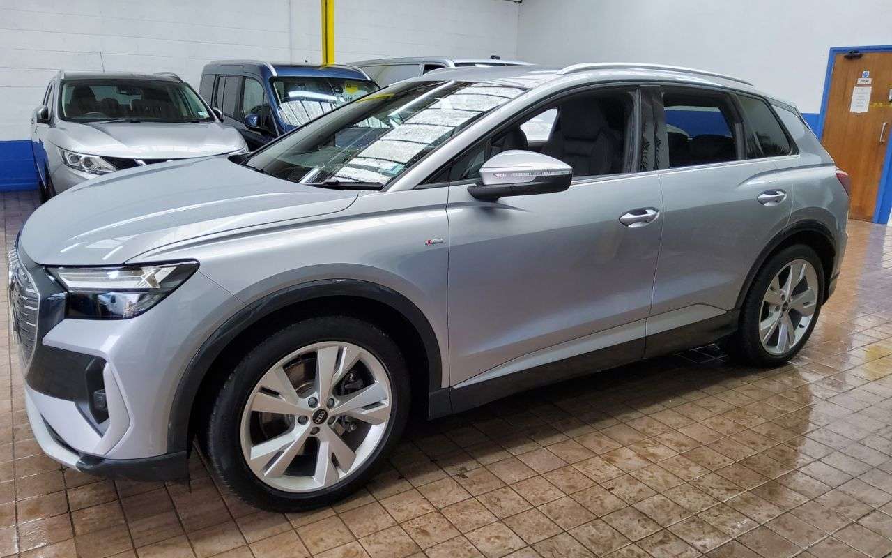 2024 AUDI Q4 E-TRON 2024 AUDI Q4 E-TRON