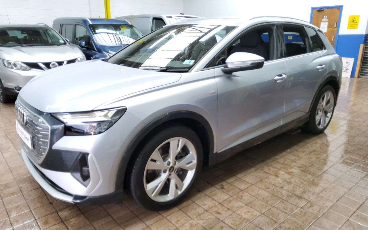 2024 AUDI Q4 E-TRON 2024 AUDI Q4 E-TRON