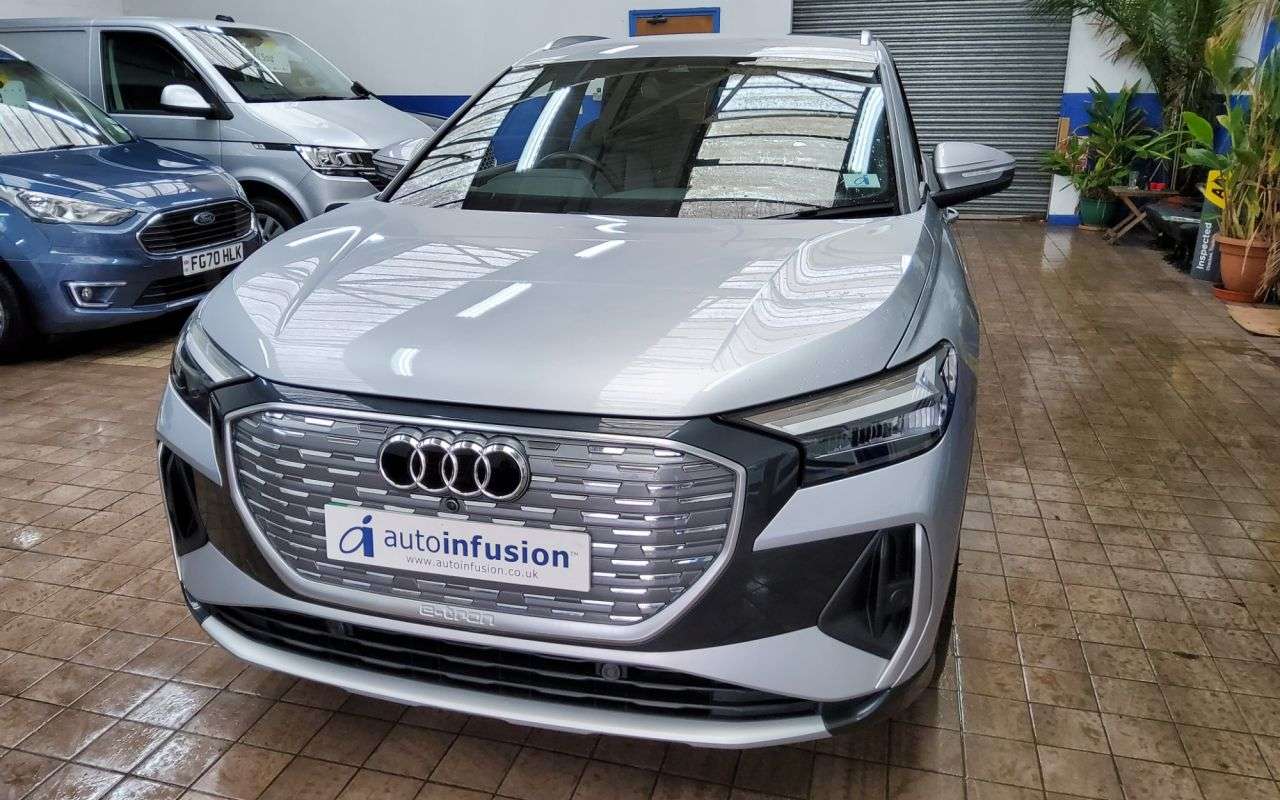 2024 AUDI Q4 E-TRON 2024 AUDI Q4 E-TRON