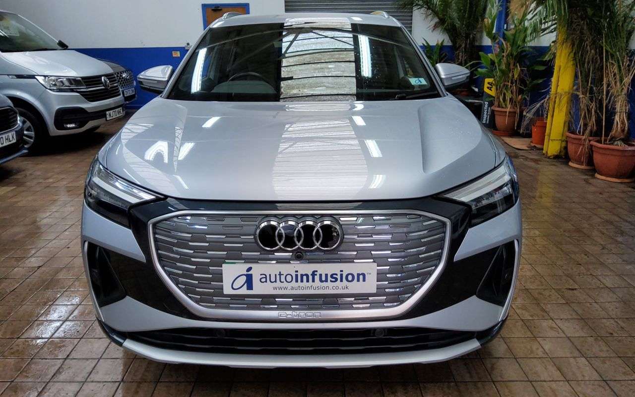2024 AUDI Q4 E-TRON 2024 AUDI Q4 E-TRON