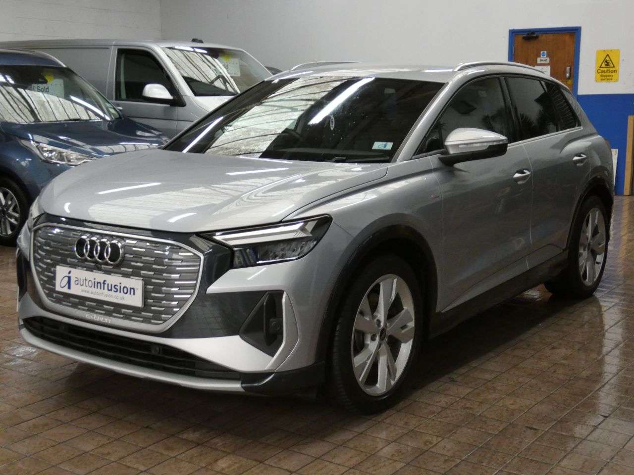 2024 AUDI Q4 E-TRON 2024 AUDI Q4 E-TRON