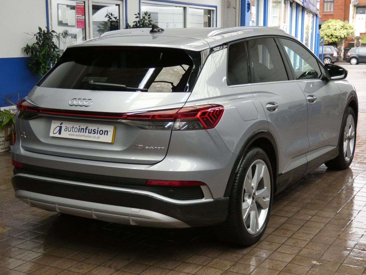 2024 AUDI Q4 E-TRON 2024 AUDI Q4 E-TRON