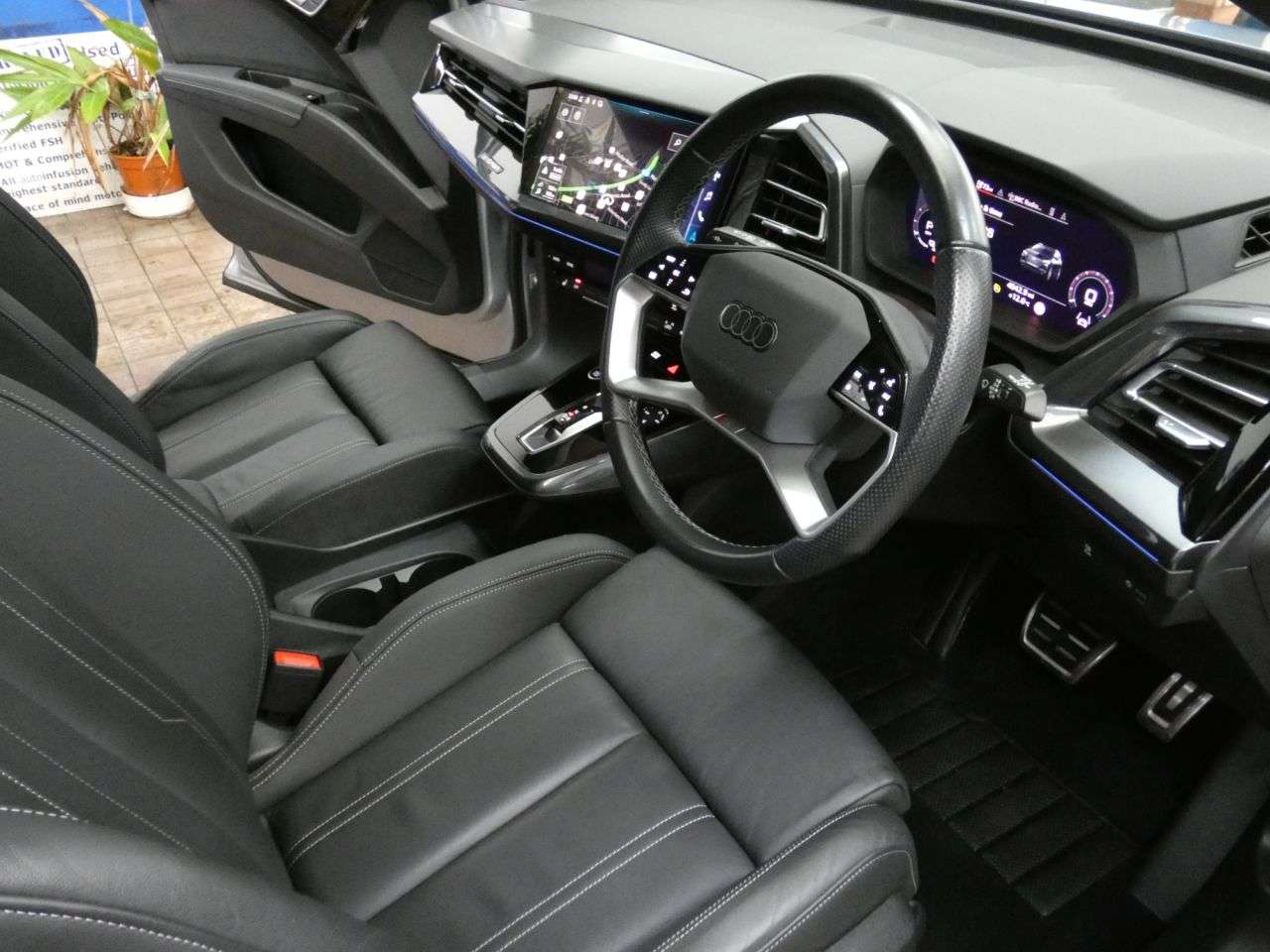 2024 AUDI Q4 E-TRON 2024 AUDI Q4 E-TRON