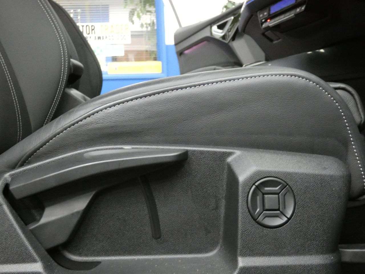 2024 AUDI Q4 E-TRON 2024 AUDI Q4 E-TRON