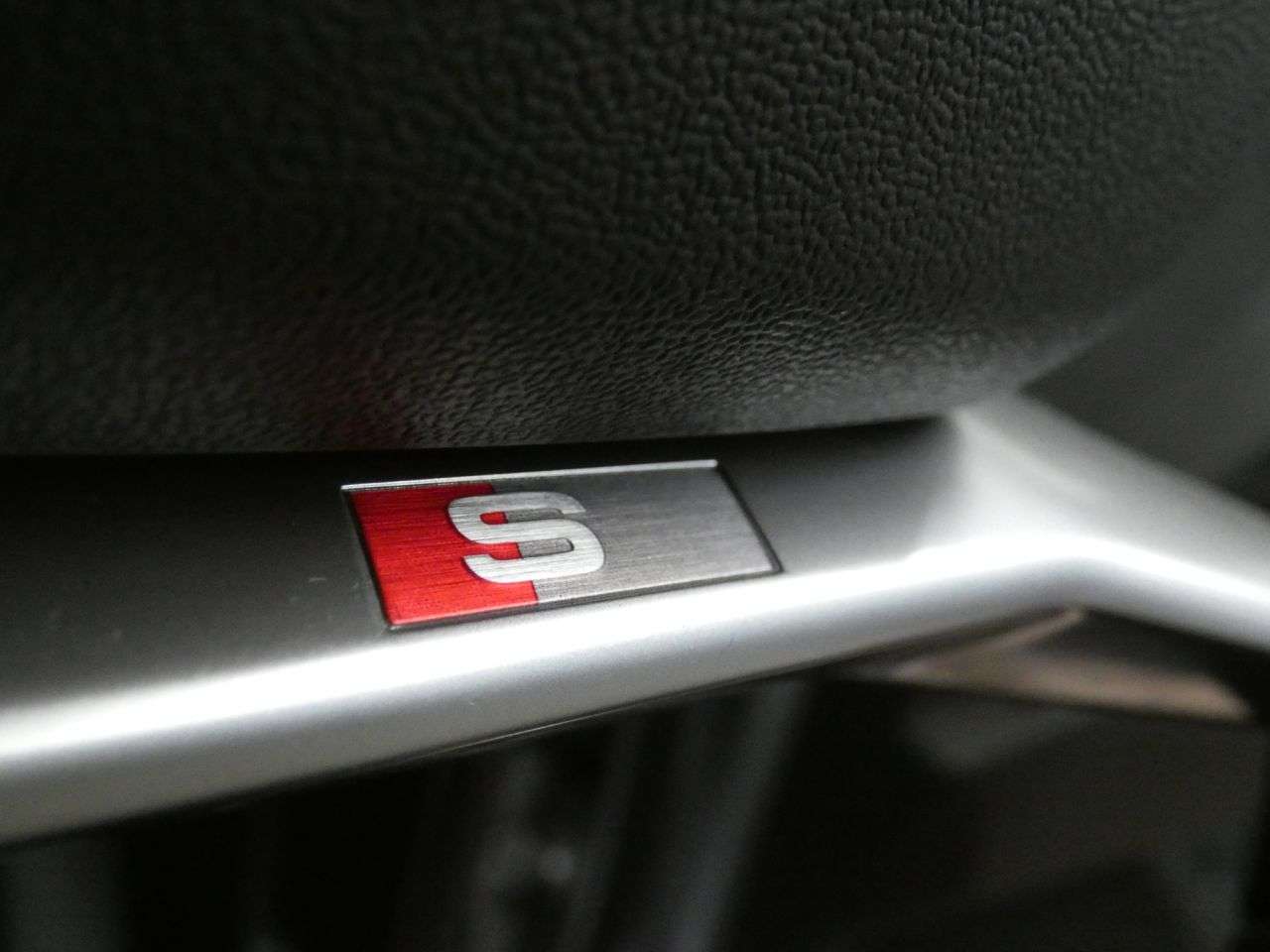 2024 AUDI Q4 E-TRON 2024 AUDI Q4 E-TRON