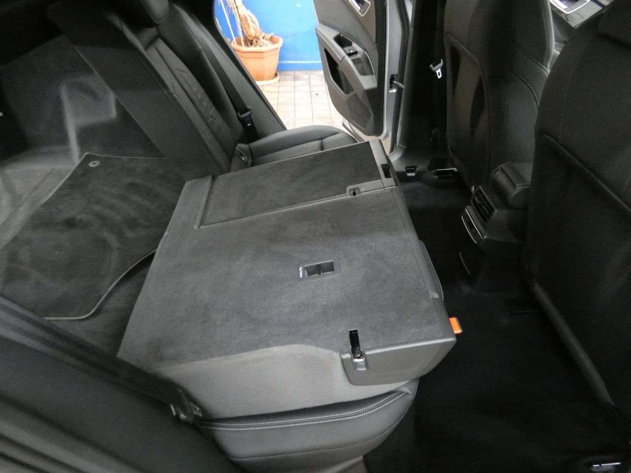 2024 AUDI Q4 E-TRON 2024 AUDI Q4 E-TRON