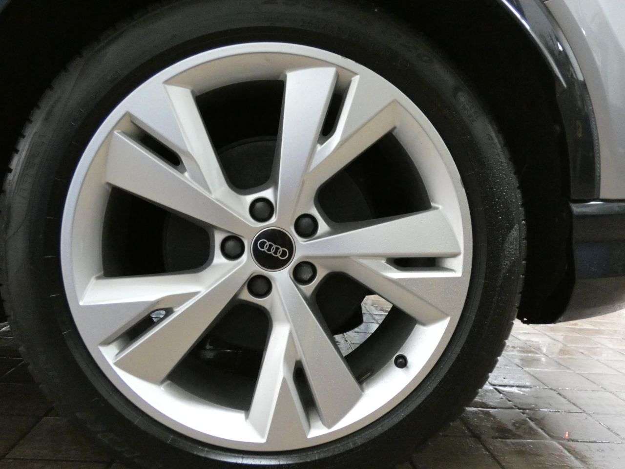 2024 AUDI Q4 E-TRON 2024 AUDI Q4 E-TRON