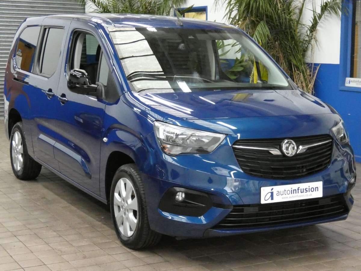 Check out this Vauxhall Combo Life 2022 Diesel Manual