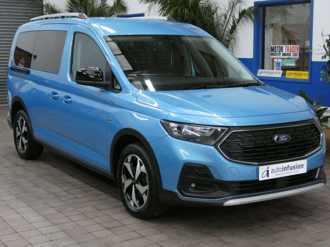 Check out this Ford Grand Tourneo Connect 2023 Petrol Automatic