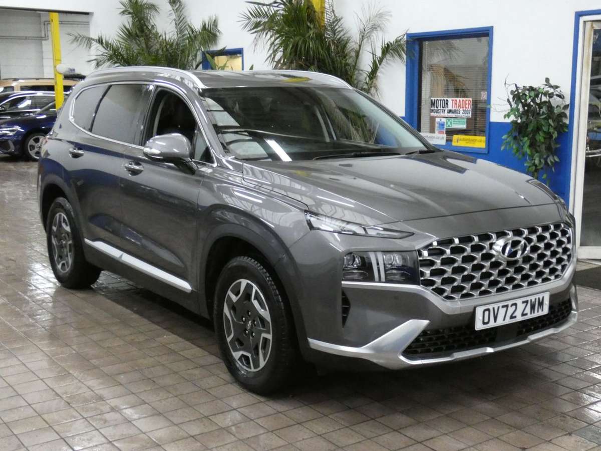 Check out this Hyundai Santa Fe 2022 Hybrid Electric Automatic