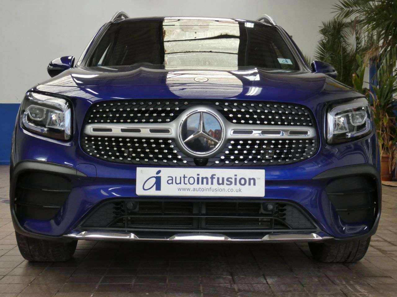 A 2022 MERCEDES-BENZ GLB 1.3 GLB200 AMG Line SUV 5dr Petrol 7G-DCT Euro 6 (s/s) (163 ps) 1 OWNER SER A 2022 MERCEDES-BENZ GLB 1.3 GLB200 AMG Line SUV 5dr Petrol 7G-DCT Euro 6 (s/s) (163 ps) 1 OWNER SER