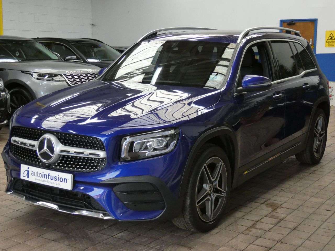 A 2022 MERCEDES-BENZ GLB 1.3 GLB200 AMG Line SUV 5dr Petrol 7G-DCT Euro 6 (s/s) (163 ps) 1 OWNER SER A 2022 MERCEDES-BENZ GLB 1.3 GLB200 AMG Line SUV 5dr Petrol 7G-DCT Euro 6 (s/s) (163 ps) 1 OWNER SER