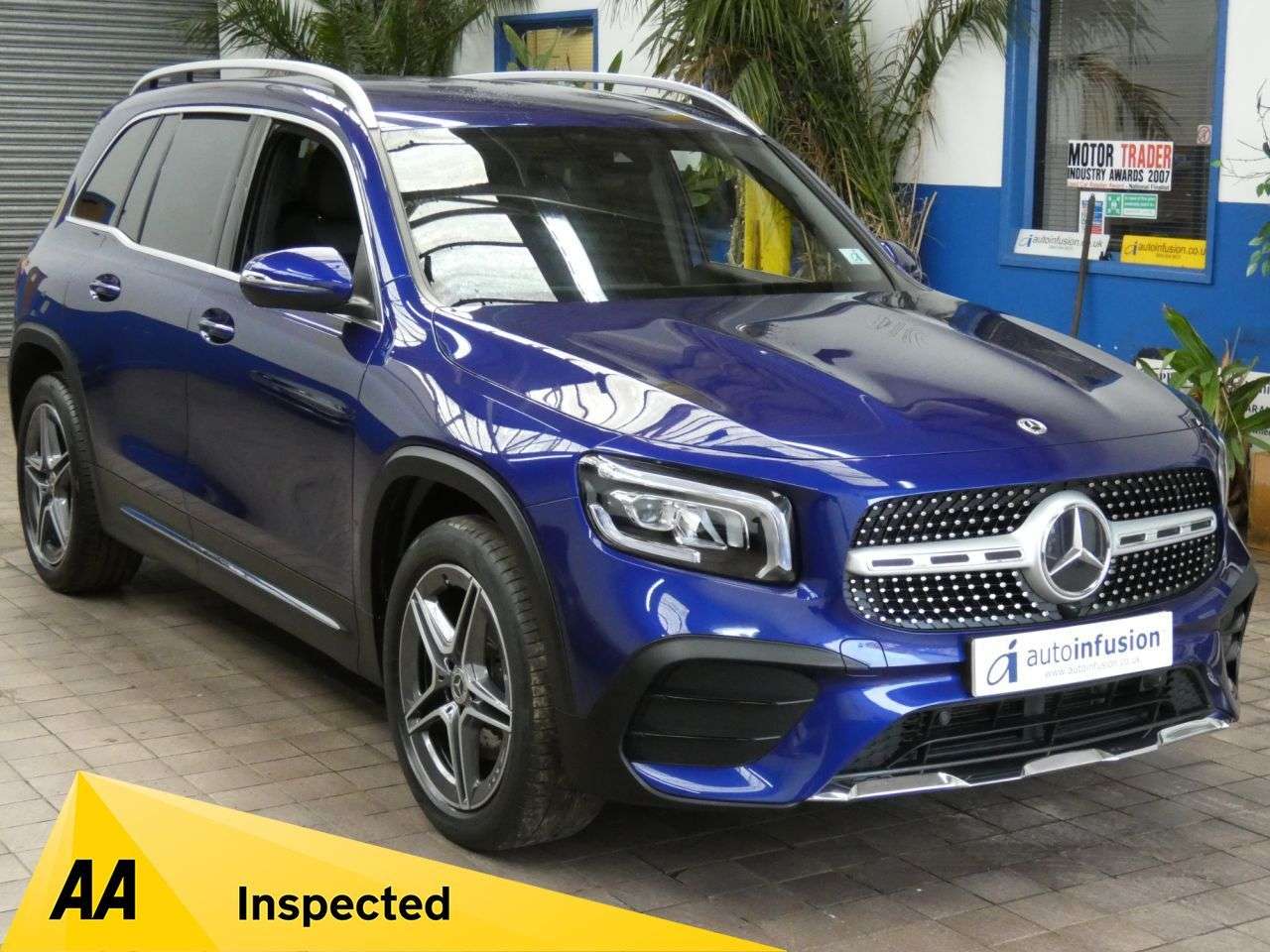 A 2022 MERCEDES-BENZ GLB 1.3 GLB200 AMG Line SUV 5dr Petrol 7G-DCT Euro 6 (s/s) (163 ps) 1 OWNER SER A 2022 MERCEDES-BENZ GLB 1.3 GLB200 AMG Line SUV 5dr Petrol 7G-DCT Euro 6 (s/s) (163 ps) 1 OWNER SER