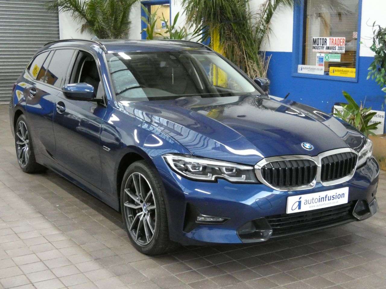 A 2022 BMW 3 SERIES 2.0 330e 12kWh Sport Pro Touring 5dr Petrol Plug-in Hybrid Auto Euro 6 (s/s A 2022 BMW 3 SERIES 2.0 330e 12kWh Sport Pro Touring 5dr Petrol Plug-in Hybrid Auto Euro 6 (s/s