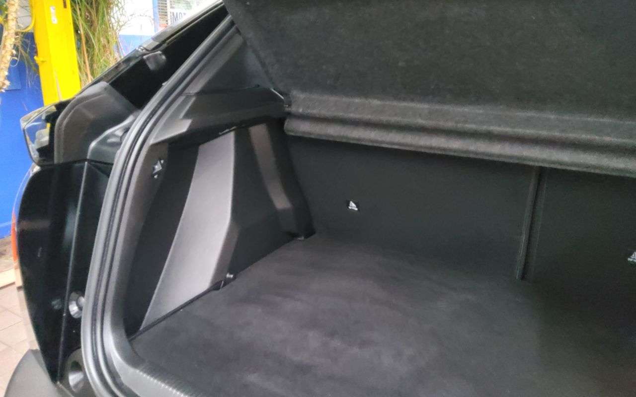 2024 PEUGEOT 2008 2024 PEUGEOT 2008