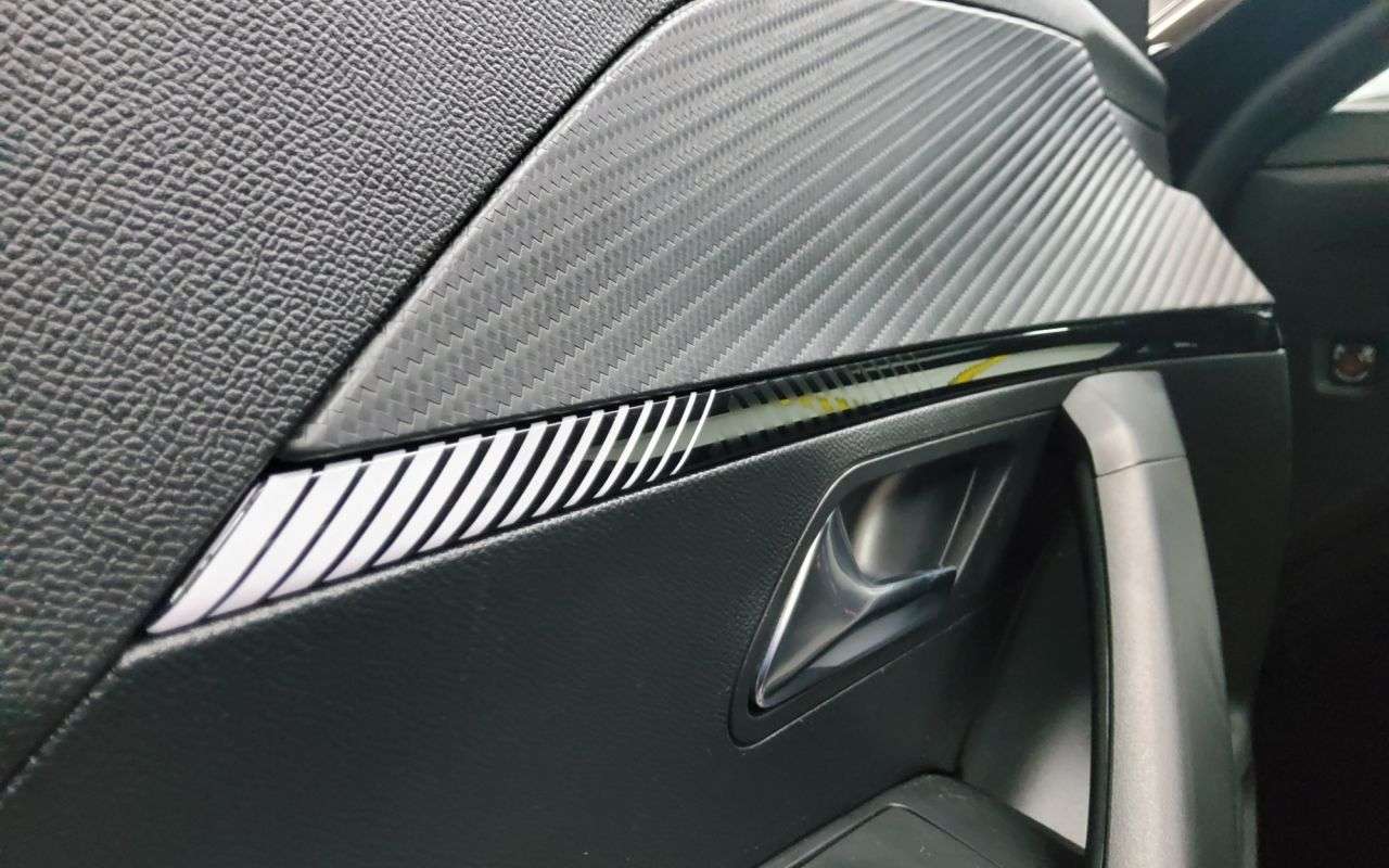 2024 PEUGEOT 2008 2024 PEUGEOT 2008