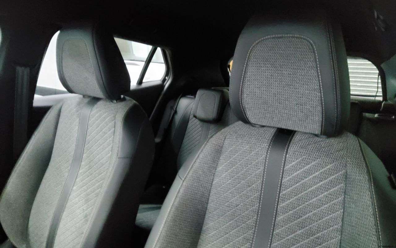 2024 PEUGEOT 2008 2024 PEUGEOT 2008