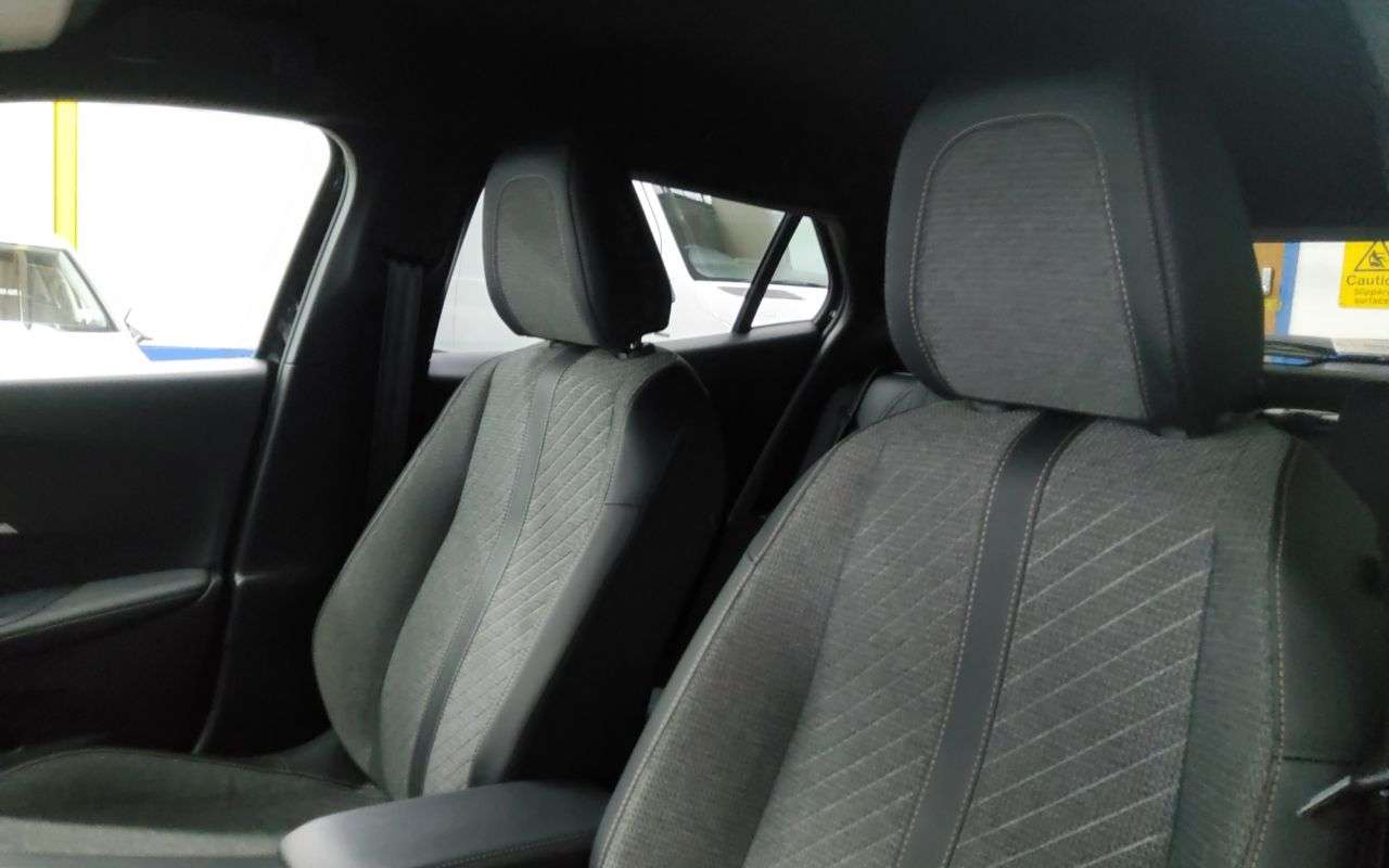 2024 PEUGEOT 2008 2024 PEUGEOT 2008