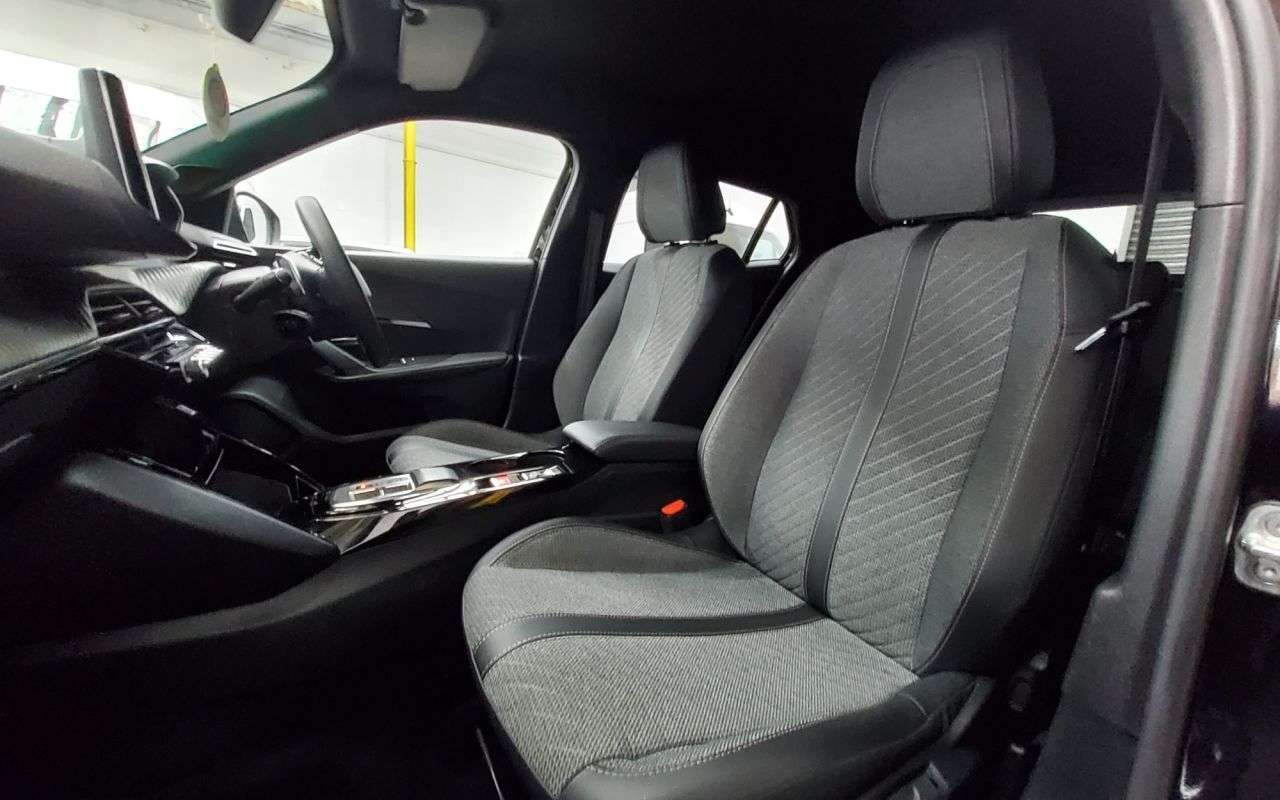 2024 PEUGEOT 2008 2024 PEUGEOT 2008