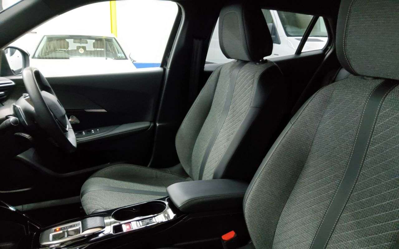 2024 PEUGEOT 2008 2024 PEUGEOT 2008