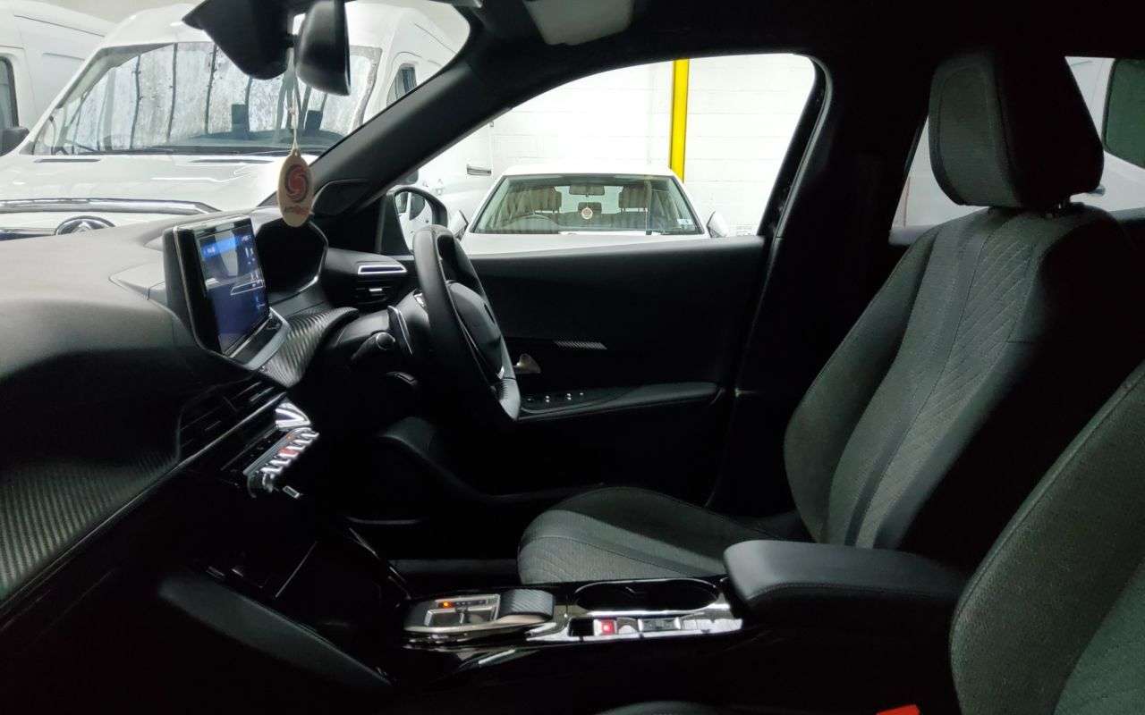 2024 PEUGEOT 2008 2024 PEUGEOT 2008