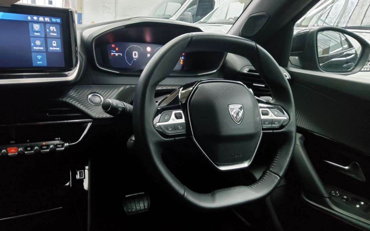 2024 PEUGEOT 2008 2024 PEUGEOT 2008