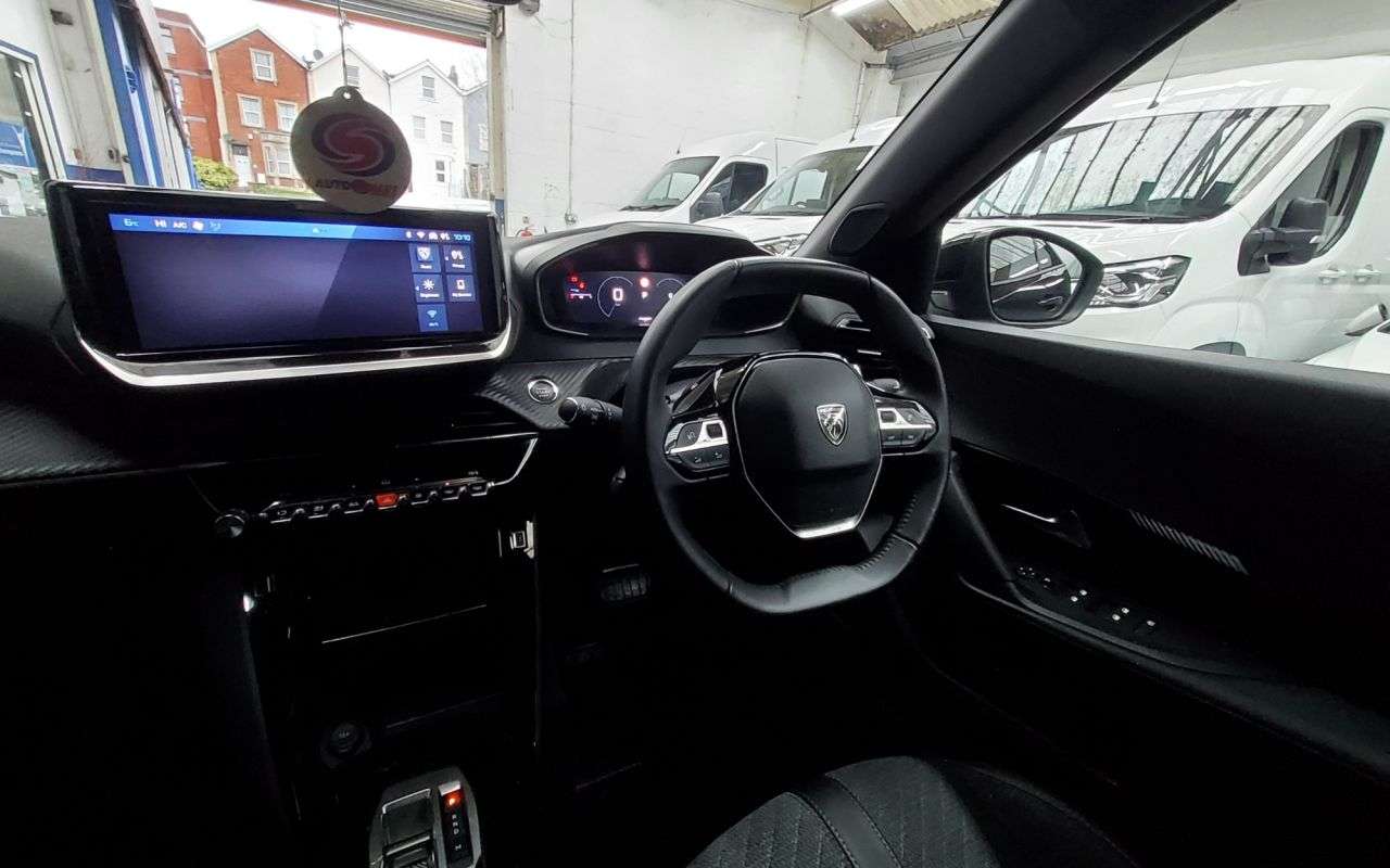 2024 PEUGEOT 2008 2024 PEUGEOT 2008