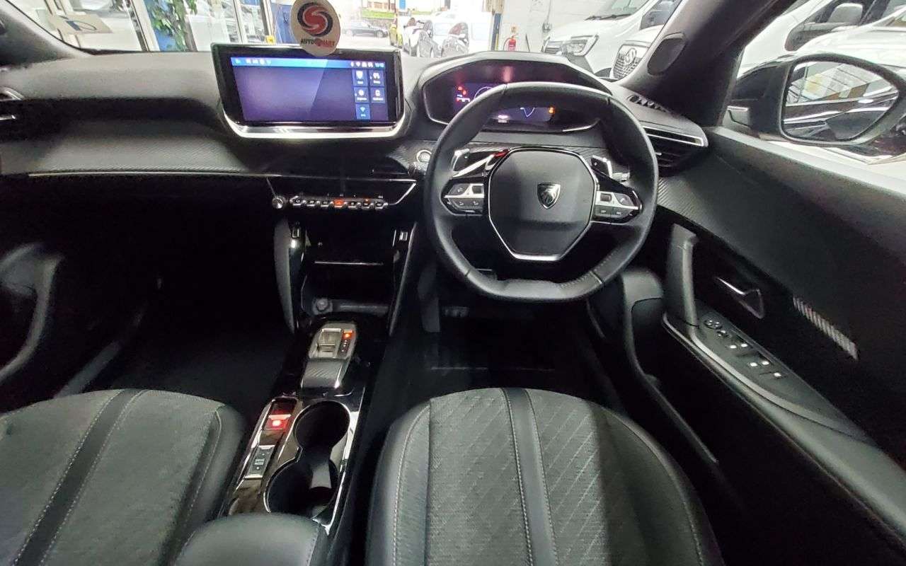 2024 PEUGEOT 2008 2024 PEUGEOT 2008