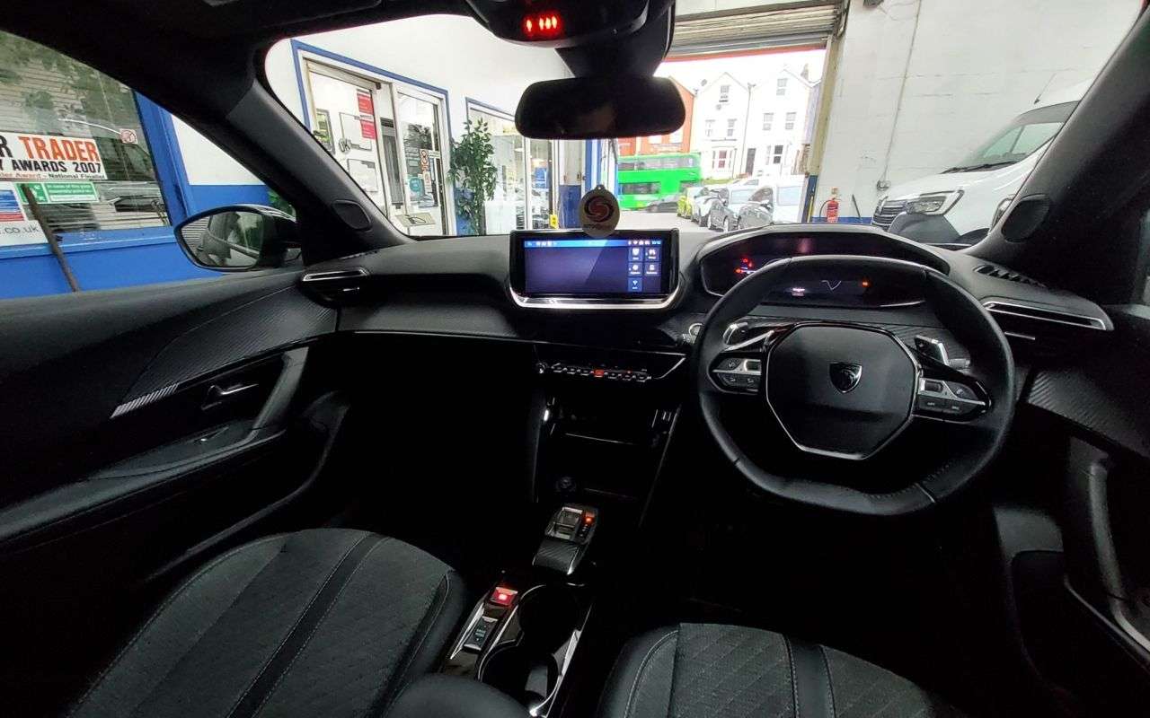 2024 PEUGEOT 2008 2024 PEUGEOT 2008