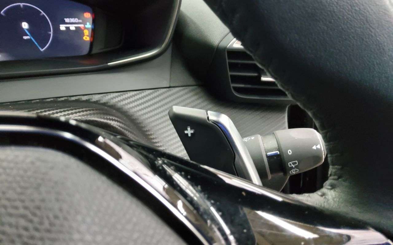 2024 PEUGEOT 2008 2024 PEUGEOT 2008